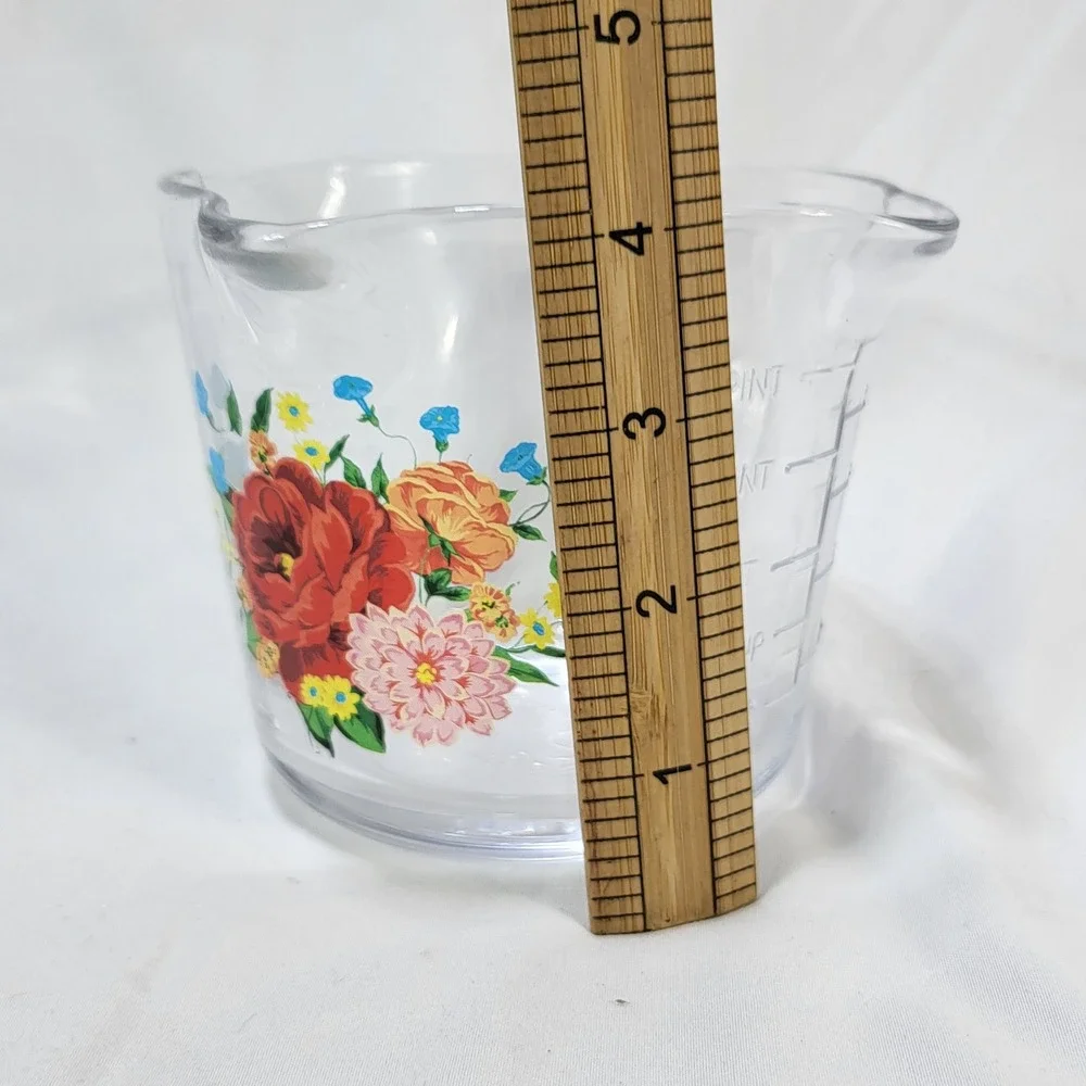 Pioneer Woman Glass Measuring Cup Pint Triple Pour Spout 2 Cup Sweet Rose Flower